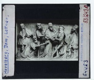 Havelberg, Dom, Lettner : Detail, Christus vor dem Hohen Rat mit Kaiphas als Hohepriester