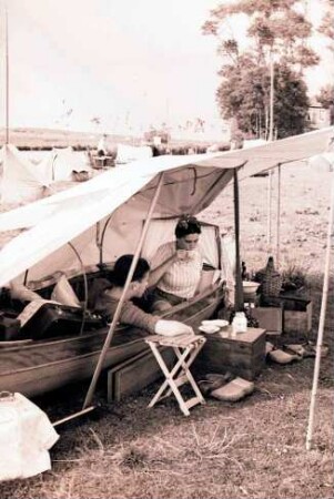 Worpswede: Picknick im Bootszelt