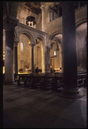 Monte Sant'Angelo, Santuario di San Michele Arcangelo : Innenansicht