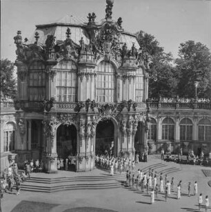 Dresden-Altstadt. Zwinger. Fest im Zwingerhof