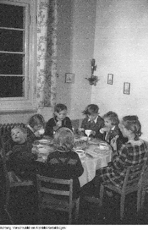 Kindergarten der Landespolizei, Weihnachtsfeier, Dezember 1950