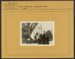 Sorbentreffen in Radibor 1946. Festumzug : Zlět w Radworju 1946. Swjedźenski ćah