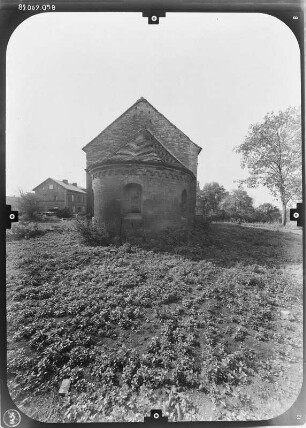 Röblingen am See. Kirche St. Nikolai (Baubeginn 12. Jh.). Ansicht von Süden