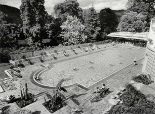 Das Thermalschwimmbad im Markgrafenbad