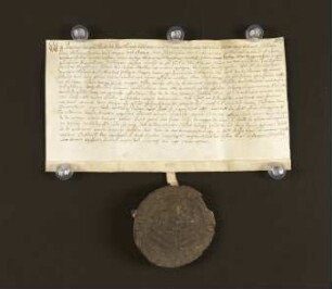 Regest Hoppe. 1579 Jan. 06. Hausrentenverkauf in Haus in der "kleinen Strate" an der Ostseite an die Dechen von St. Loyen.