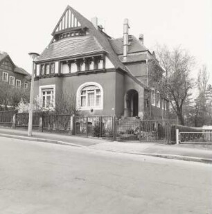 Dresden-Plauen, Bernhardstraße 98. Villa "Grübler" (1903, F. Schumacher)