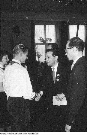 Leichtindustrie, u.a. Textilindustrie, Herstellung von Radiogeräten, Federballschläger, VEB Automobilwerk Eisenach, VEB Ankerwerk Rudolstadt - Anker Steinbaukästen, Januar - Juli 1960