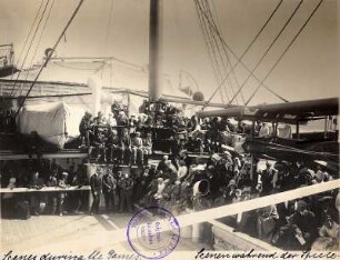 Passagierdampfer Cleveland. Zuschauer während der Bordspiele an Deck