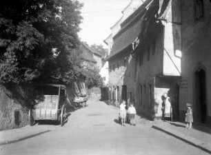 Liebstadt? Ortsteilansicht. Blick in eine Gasse. Ansicht mit Wohnhaus