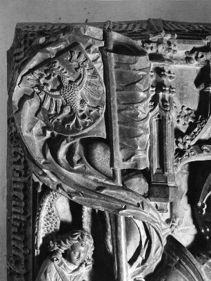 Grabstein des Graf Leonhard : Grabstein des Graf Leonhard. Marmor (rot) (um 1500). Detail. Lienz, Pfarrkirche Sankt Andreas