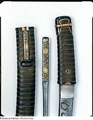 Langschwert (Katana) mit Scheide und Schwertnadel (Kogai)