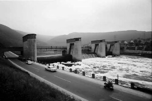 Hirschhorn: Neckarstaustufe mit Kraftwerk
