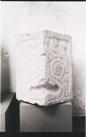 Unknown Provenance, Stone Head (PNK: KHM 3 - 32)