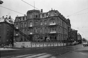 Abriss des Gebäudes Karlstraße 49 a, des sogenannten Ahorn-Palais