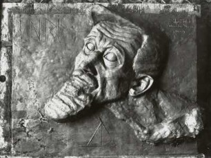 INRI (Relief). Bronze (1929; E. Richter). Dresden-Südvorstadt, Eisenstuckstraße, Atelier der Künstlerin