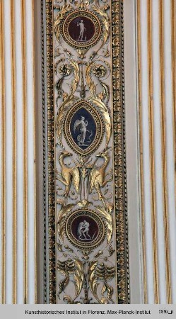 Kameen mit mythologischen Figuren