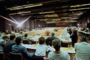 Tagung der Nationalen Forschungs- und Gedenkstätten (NFG) in Berlin 1986, Blick in den Tagungssaal