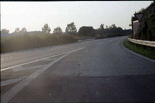 Einfahrt Ost zu Hauptfahrbahn Ost (Basel Richtung Karlsruhe)/Ausfahrt aus Tangente Nordost (Lörrach Richtung Karlsruhe)