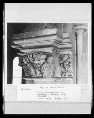 Magdeburg, Dom St. Mauritius und St. Katharina, Innenaufnahme, Chorumgang : Kapitell im Chorumgang mit Relief Mara Verkündigung