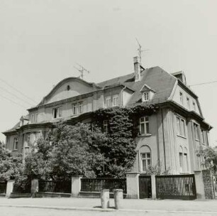 Glauchau, Doppelhaus, Straßenansicht