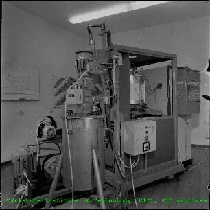 Analysegerät im Laboratorium für Isotopentechnik (LIT)