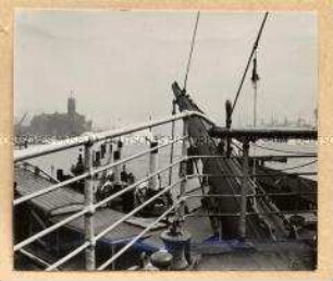 Schiff "Kehrwieder" in Hamburg