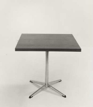 Klubtisch (Modell CT 600)