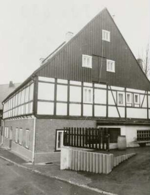 Oberwiesenthal. Wohnhaus, Annaberger Straße 39 : Oberwiesenthal (Kreis Annaberg). Wohnhaus, Annaberger Straße 39. Straßenansicht
