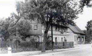 Wohngebäude in Rodewitz/Spree : Bauwesen - Wohnung, Exterieur. Ort: Rozwodecy / Rodewitz/Spree. Fachwerkhaus mit Gebälk aus dem Jahre 1845.