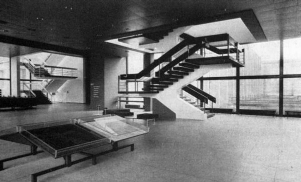 Entrance hall of the new buildings in Dahlem