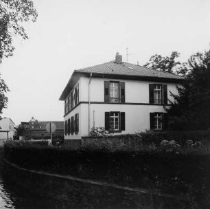 Pfarrhaus (Massivbau); Pfungstadt, Kaplaneigasse 10