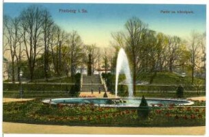 Freiberg. Im Albertpark, im Hintergrund Freitreppe und Schwedendenkmal