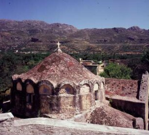 Episkopí. Alte Kirche. Vierungskuppel der alten Kirche. mg8