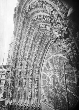 Mittleres Westportal — Nördliche Archivolten