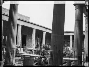 Pompeji, Haus der Vettier, Hof