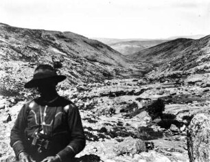 Auf dem Weg zu den Las Cinco Lagunas : Berglandschaft mit Reiter