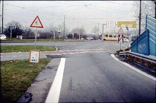 Ausfahrt aus Tangente Südost (Basel Richtung Grötzingen) zu Fahrbahn Süd der B10 (Karlsruhe Richtung Grötzingen)