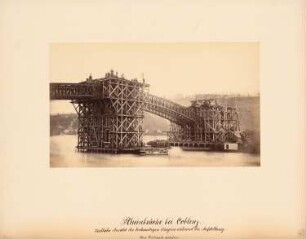 Pfaffendorfer Rheinbrücke, Koblenz: Linksseitiger Bogen während der Aufstellung, Ansicht von Südwesten