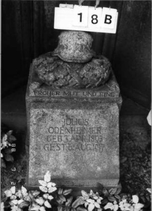Grabstein 18B