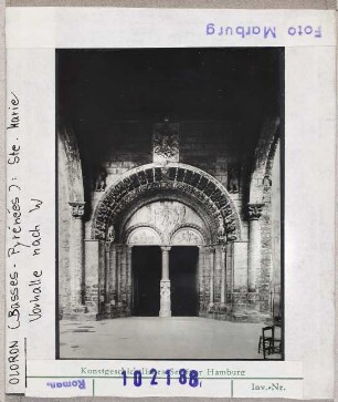Oloron: Sainte-Marie, Vorhalle nach Westen