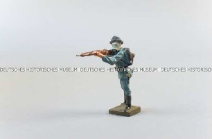Massefigur: Französischer Soldat (Heer/Infanterie), stehend schießend, mit Gasmaske