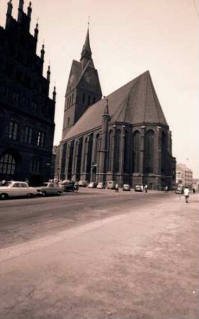Hannover: Marktkirche [St. Georgii et Jacobi], links Altes Rathaus