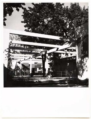 Hilton Hotel, Berlin-Tiergarten Grünflächen: Pergola