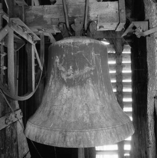 Bildseite der Glocke: Der heilige Franziskus empängt die Stigmata