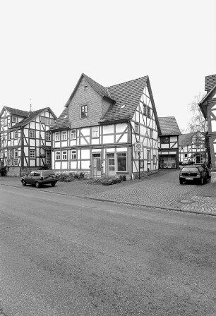 Wohnhaus; Kaufungen, Leipziger Straße 462