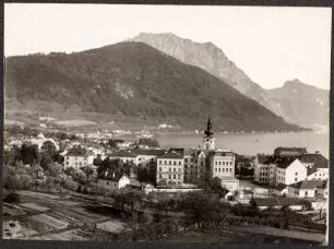 Blick auf Gmunden mit Traunstein
