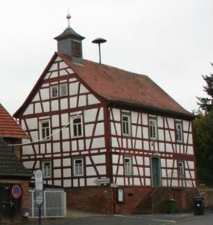 Alte Schule (Fachwerkbau); Büdingen, Bergstraße 6