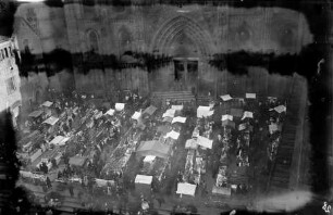 Weihnachtsmarkt vor der Kathedrale