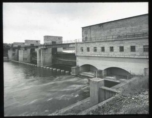 Lauffen, Wehr und Kraftwerk vom Unterwasser