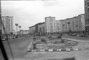 Berlin: Ostsektor; Stalin-Allee (Strausberger Platz)